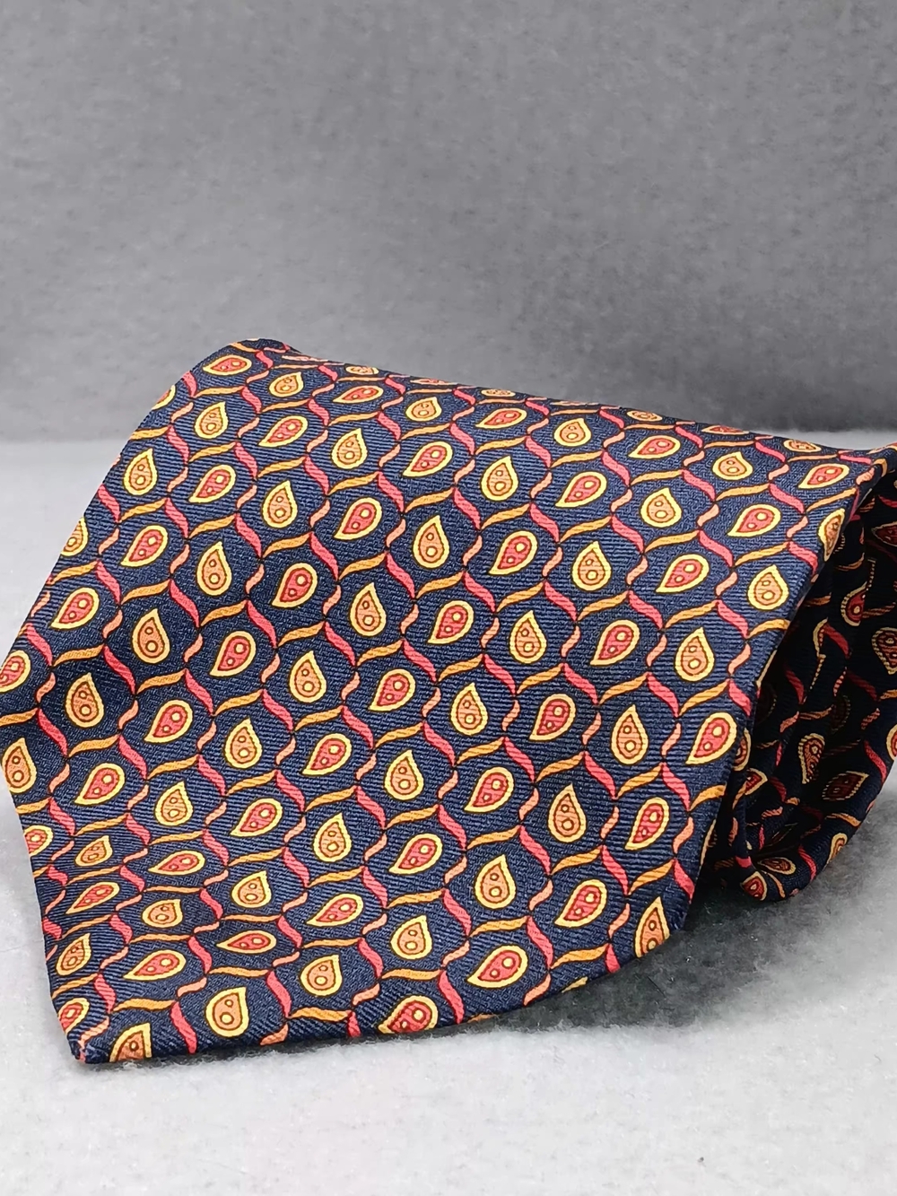 Ungaro Paris Men's Silk Necktie Blue Paisley  Preppy Old Money Academia